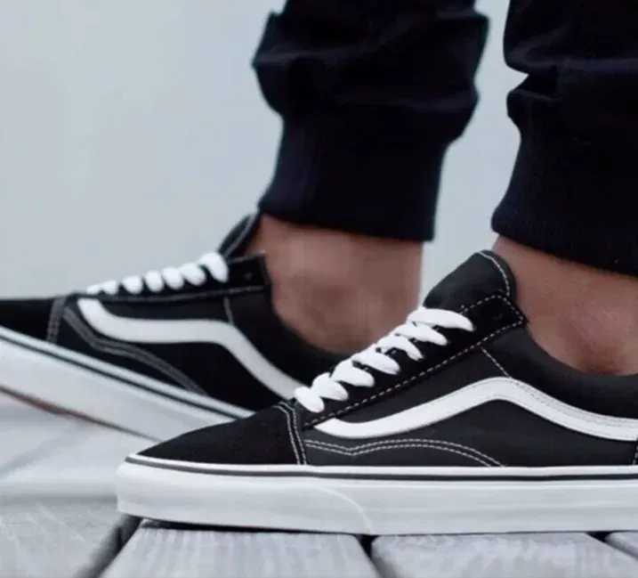 Vans Old Skool VN000D2VY281 (Gr. 35 bis 39) ab 30,00 € inkl. Versand  (Flex-Mitglied) (statt 50,00 €)