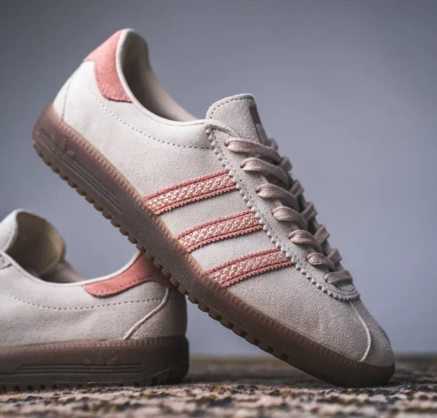 adidas Brmd W Beige Gum JS3967 (Gr. 36 2/3 bis 42 2/3) für 57,38 € inkl. Versand (statt 79,99 €)