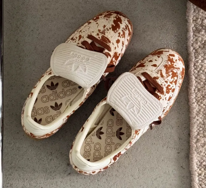 adidas Samba Lt  Print* JS3931 (Gr. 36 bis 47 1/3) für 74,00 € inkl. Versand (statt 109,99 €)