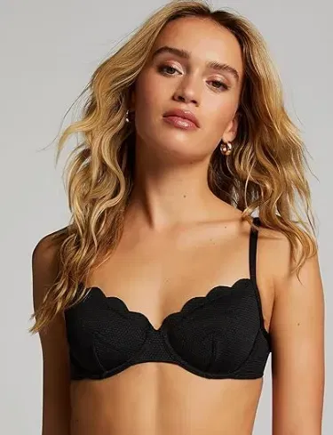 Hunkemöller Nicht vorgeformtes Bügel-Bikini-Top Scallop für 10,50 € inkl. Prime-Versand (statt 16,73 €)
