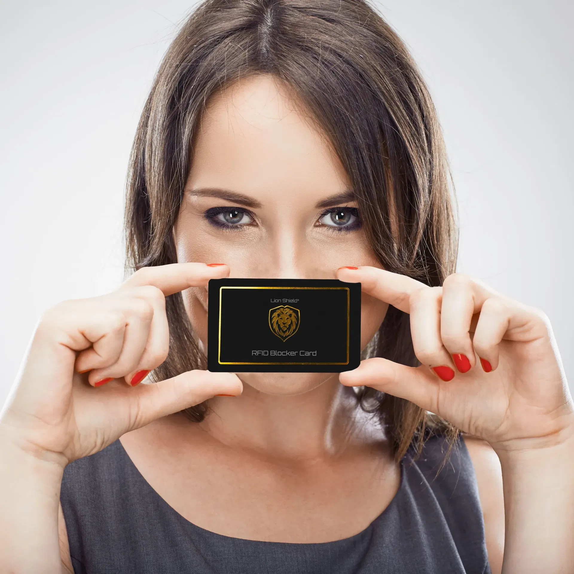 Preis-King x Lion Shield®: 10% Rabatt extra – RFID Schutz für den Alltag – schlank, effektiv und zertifiziert