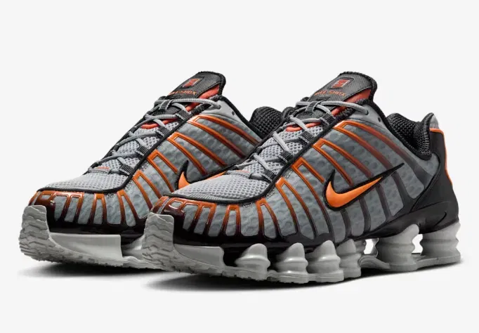 Schnäppchen, Deals Und Rabattcodes Des Tages: Nike Shox Tl Schuhe In Weiß Und Schwarz