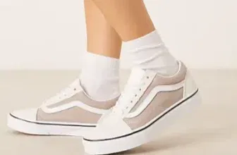 Schnäppchen, Deals und Rabattcodes des Tages - Vans Old Skool Sneaker in zwei neutralen Farbtönen