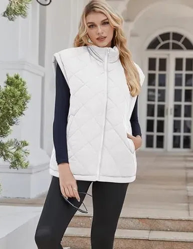 ZEAGOO Weste Damen Kurz Ärmellos Steppweste (7 Farben, Gr. S bis XXL) für 19,59 € inkl. Prime-Versand (statt 27,99 €)