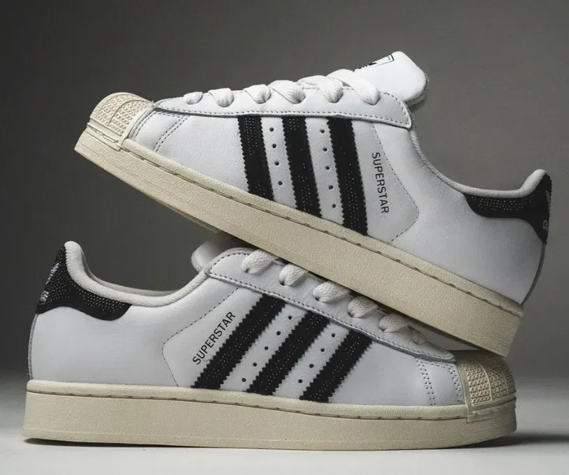 adidas Superstar Ii W White Black HQ2285 (Gr. 36 bis 42 2/3) für 76,13 € inkl. Versand (statt 120,00 €)