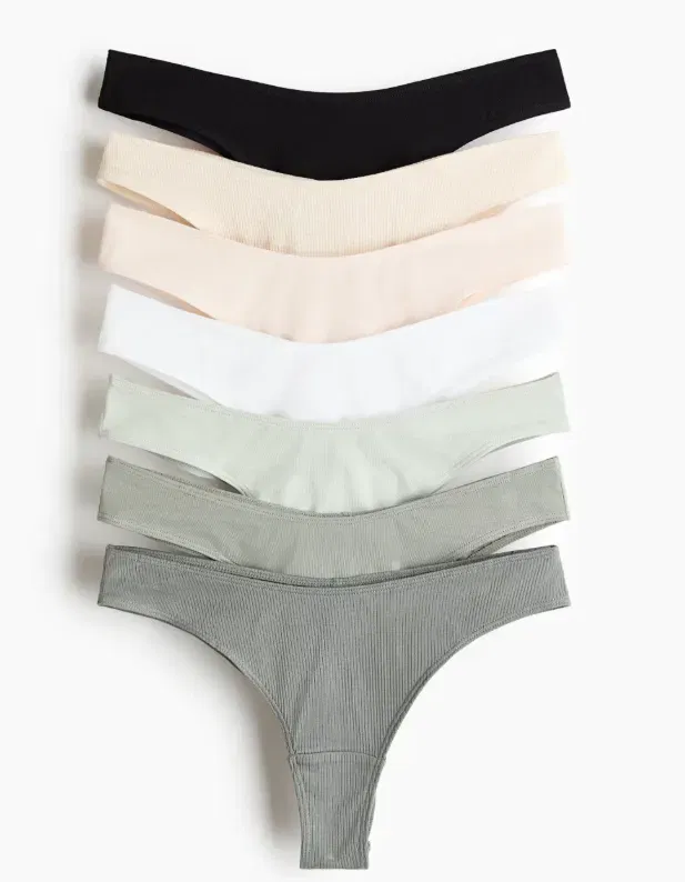 H&M 7er-Pack Baumwollslips Brazilian für 13,48€ inkl. Versand (statt 18€)
