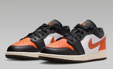 Air Jordan 1 Low Kinder Sneaker 553560-081 (Gr. 36 bis 40) ab 47,49 € inkl. Versand  (Nike Member) (statt 94,95 €)