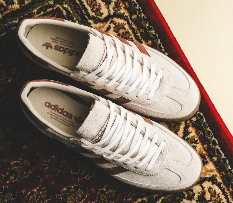 adidas Handball Spezial W Beige IH1510 (Gr. 36 bis 48 2/3) für 74,53 € inkl. Versand (statt 109,00 €)