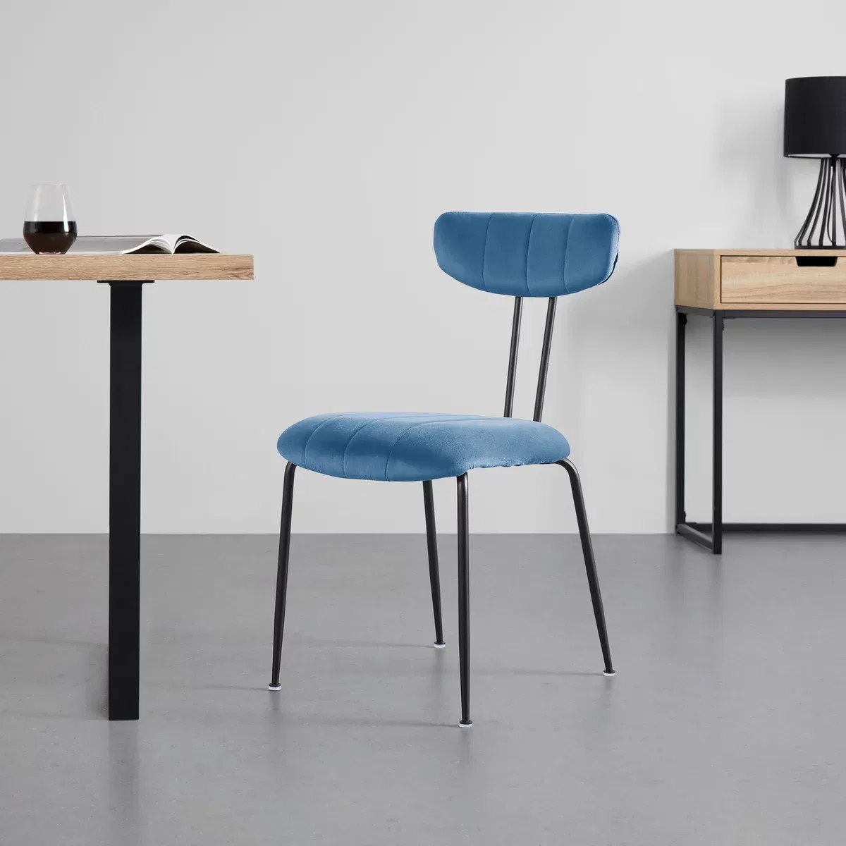 Schnäppchen, Deals Und Rabattcodes Des Tages - Blaues Hintergrundbild Mit Text