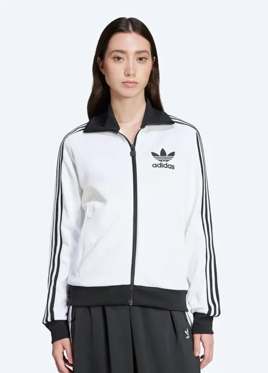 adidas Damen Jacke Beckenbauer Tt JC5806 (Gr. XS bis M) für 34,98 € inkl. Versand (statt 74,99 €)