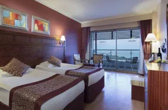 Alba Royal Colakli mit 5-Sterne-Hotel in Side – 1 Woche inkl. Flügen, Transfers & AI Plus ab 473 Euro p.P. / 946 Euro für 2 Personen