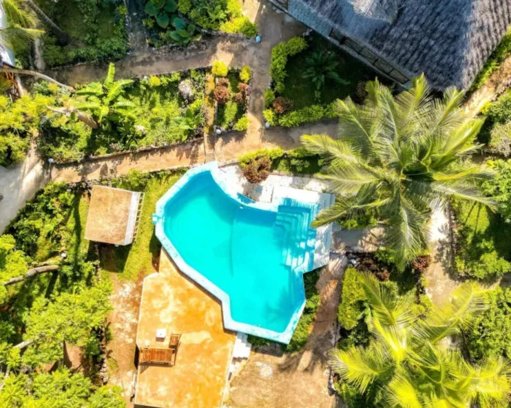 Schnäppchen, Deals und Rabattcodes des Tages - Luxuriöser Pool im Bella Vista Resort Zanzibar