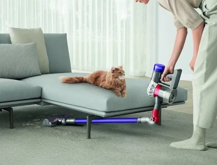 Schnäppchen, Deals und Rabattcodes des Tages - Dyson V8 Origin Akku-Staubsauger