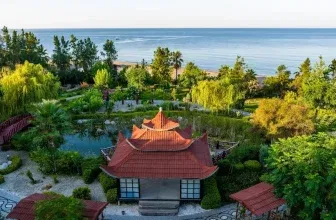 Flora Garden Beach Hotel: Luxuriöses Strandresort mit atemberaubender Aussicht