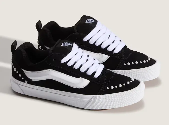 Vans Knu Skool Schuhe VN000E9XBLA (Gr. 34,534 bis 4747) für 60,60 € inkl. Versand (statt 93,95 €)