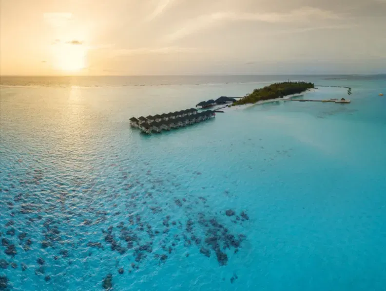 Schnäppchen, Deals und Rabattcodes des Tages - Sommerinsel Maldives Insel