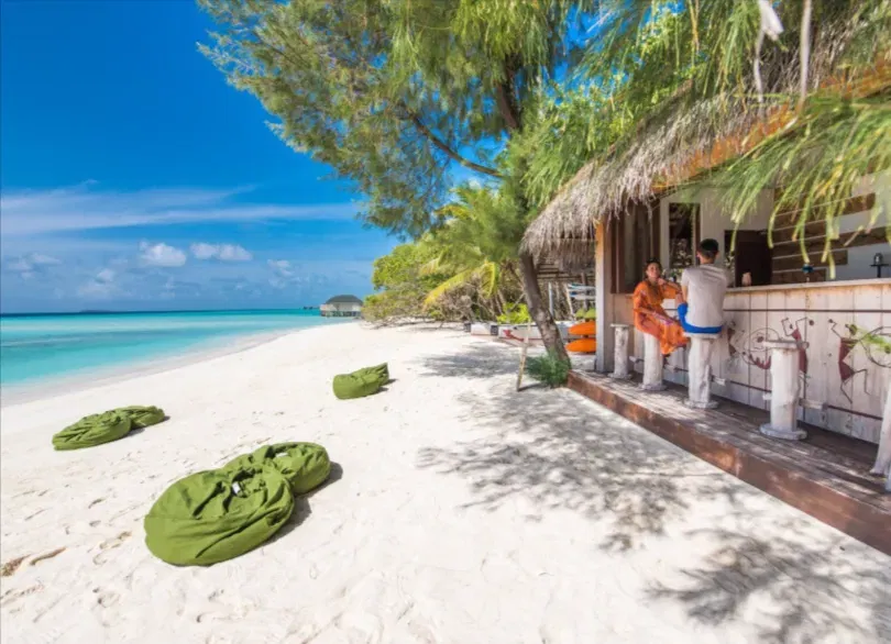 Schnäppchen, Deals und Rabattcodes des Tages - Sommerinsel Maldives Strandbar