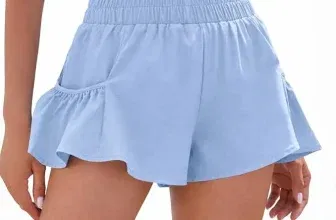 Damen Sommer Shorts in Hellblau, luftige Mode für den Sommer