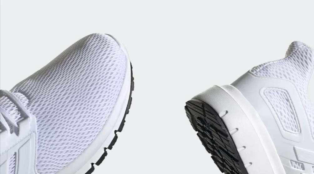 Schnäppchen, Deals und Rabattcodes des Tages - Adidas Ultimashow Schuh in Weiß