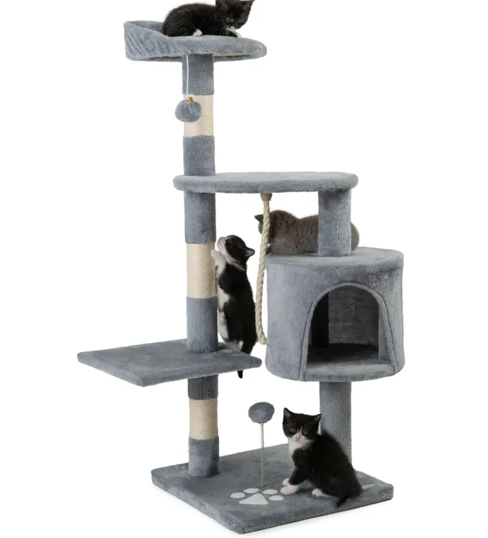 Schnäppchen, Deals und Rabattcodes des Tages: Kratzbaum für Katzen mit 2 Plüschbällen