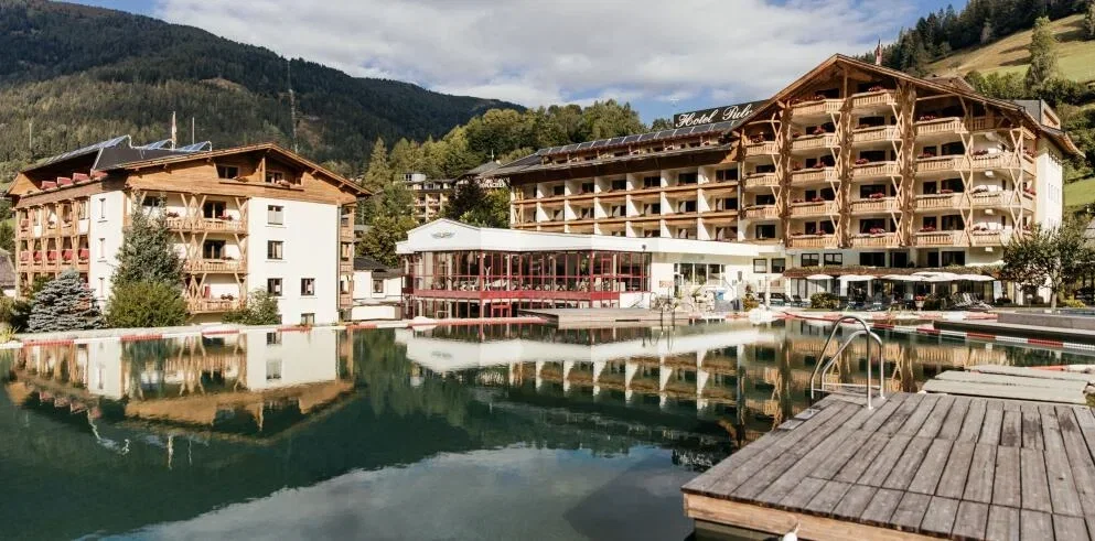 Kärnten: 5* Hotel Pulverer in Bad Kleinkirchheim – 3 ÜN inkl. Verwöhnpension & 4.200 m² Wellness ab 584 € für 2 Personen