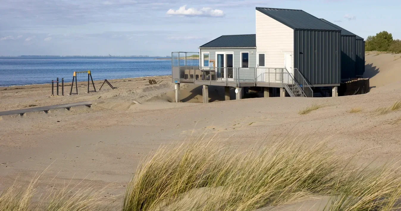Ferienvilla am Nordseestrand/Holland  – 5 Tage direkt am Meer ab 89 € p.P.