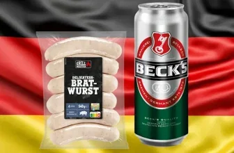 Ein Päckchen Bratwürste und eine Dose Beck's Bier vor deutschem Fahnenhintergrund