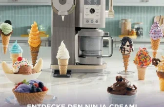 Eine Eismaschine mit verschiedenen Eissorten und Toppings