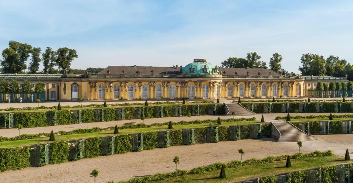Schloss Sanssouci in Potsdam inkl. Übernachtung + Frühstück ab 150,00 € (75,00 € p.P)