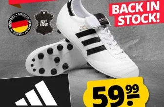 Weißer Fußballschuh mit Rabatt-Aufklebern, Preisangabe 59,99 Euro und Adidas-Logo auf grauem Hintergrund.