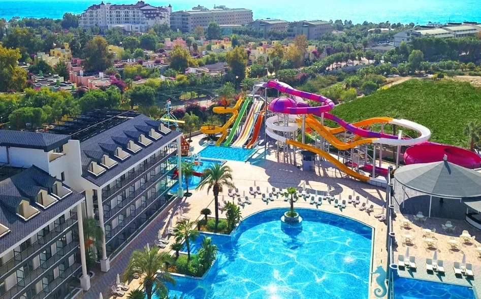 Dream World Palace in Side: 1 Woche All-inclusive mit Flug ab 557€