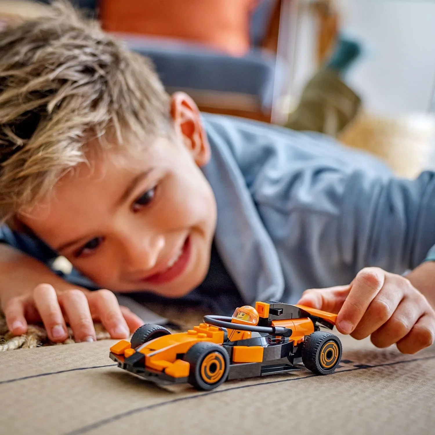 LEGO City – F1 Rennfahrer mit McLaren Rennauto (60442)