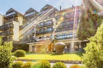 Sonniges Parkhotel Luise Bad Herrenalb mit Balkonen und Grünanlage