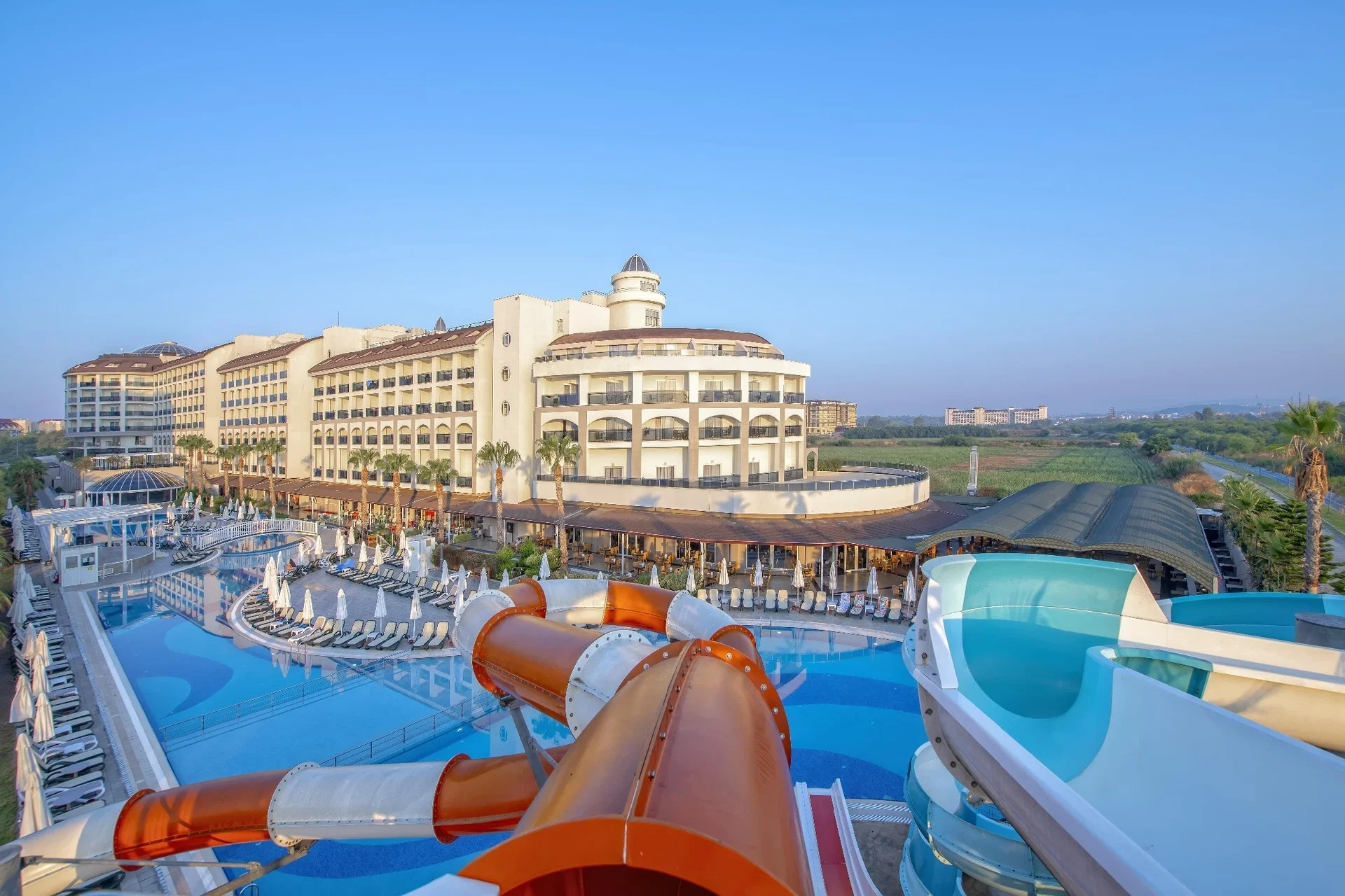 Poolbereich des Port River Hotel & Spa in Side