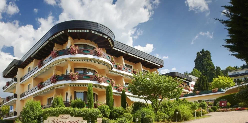 Relais & Châteaux Hotel Schwarzmatt: 1 ÜN inkl. Frühstück und Wellness für 95,70 € für 2 Personen