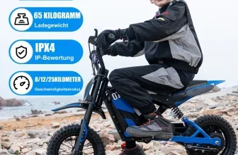 Junge auf blauem Kinder-Elektromotorrad mit Infos zu Alter, Gewicht und IPX4