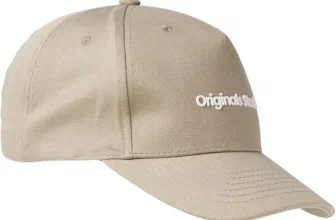 Beige Baseballkappe mit weißem Schriftzug Originals Studio und Detailaufnahme der Stoffstruktur