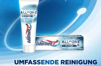 Odol-med3 All in One Zahnpasta-Tube und -Box vor blauem Hintergrund mit Text