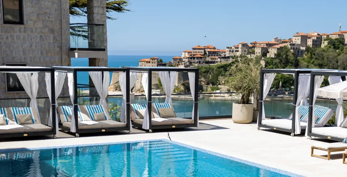 Montenegro Urlaub: 6 Tage im 4-Sterne-he New Hotel Mediteran Villa Edition mit Flug und Flug für 253 €