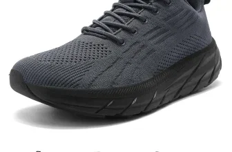 Dunkelgraue Wizshoe Laufschuhe mit Mesh-Oberfläche und Details zu Sohle und Schnürung