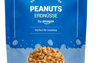 Blaue Tüte gerösteter und gesalzener Erdnüsse by Amazon, 500g