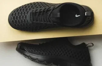 Nike Rejuven8 Run SP QS IF5958-002 in Schwarz mit Sail-Akzenten