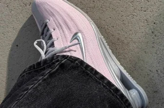 Nike Wmns Shox Z IQ7574-663 in Pink Foam Metallic Silver Grey Fog