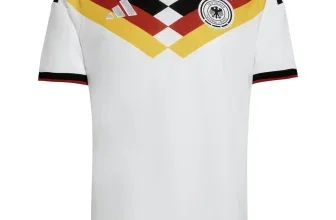 Weißes Adidas Fußballtrikot mit schwarz-rot-goldenem V-Ausschnitt, DFB-Emblem und vier Sternen