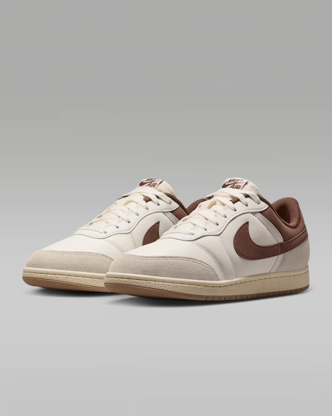 Air Jordan Skyline Low LE Herrenschuh mit gesticktem Swoosh
