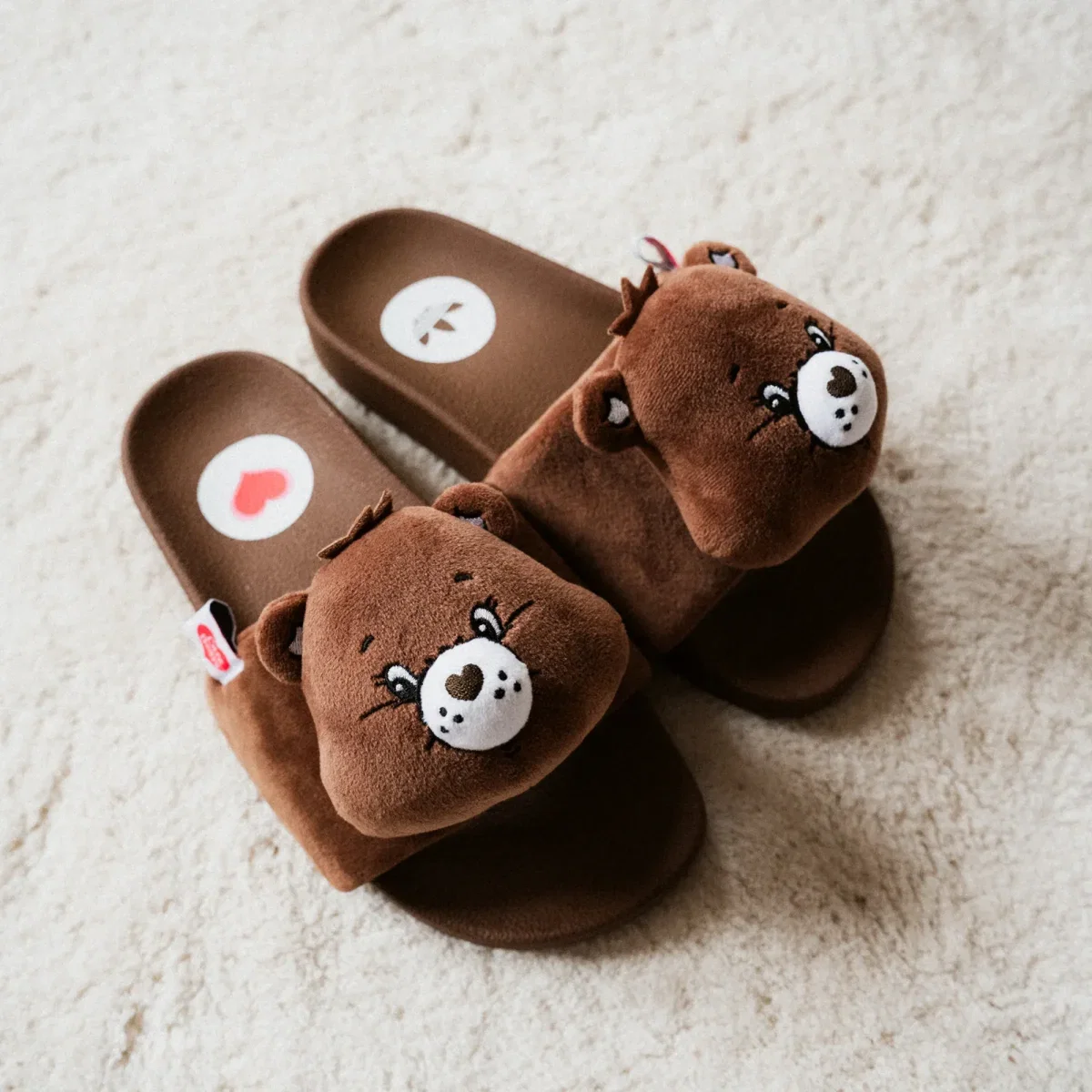 Adidas X Care Bears Adilette W Dark Brown KH9953 (Gr. 35 bis 42)