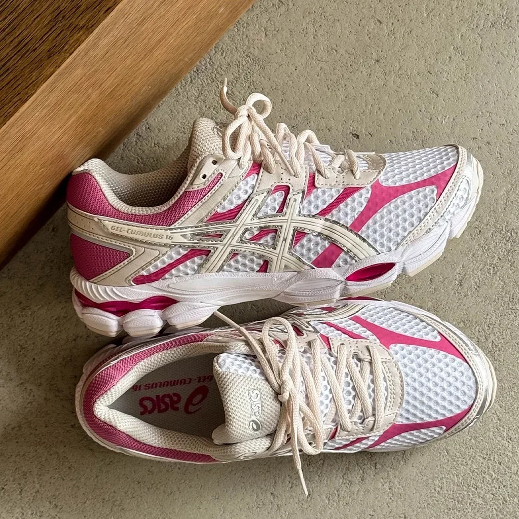 Asics Gel-Cumulus 16 1203A733-108 (Gr. 36 bis 48)