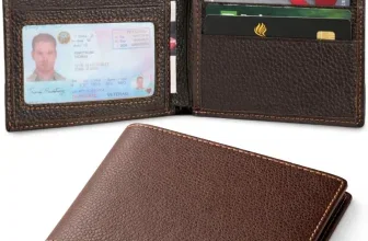 Braune Herren Geldbörse aus Leder, offen mit Karten und Geldscheinen, sowie geschlossen mit Logo