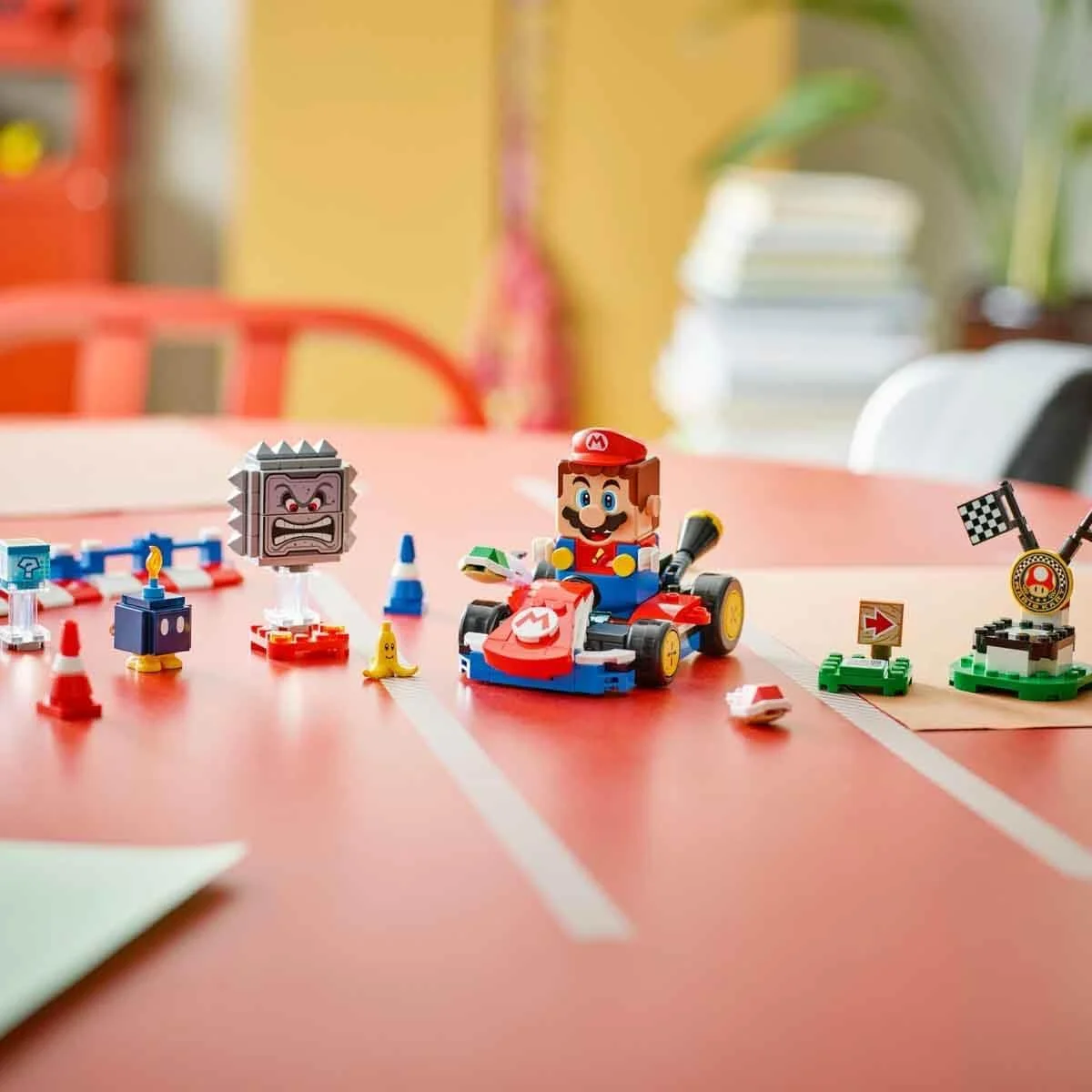LEGO Mario Kart – Interaktiver Mario & Standard-Kart (72043)