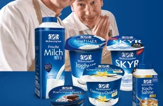 Weihenstephan-Milchprodukte wie Joghurt, Skyr und Kochsahne vor blauem Hintergrund